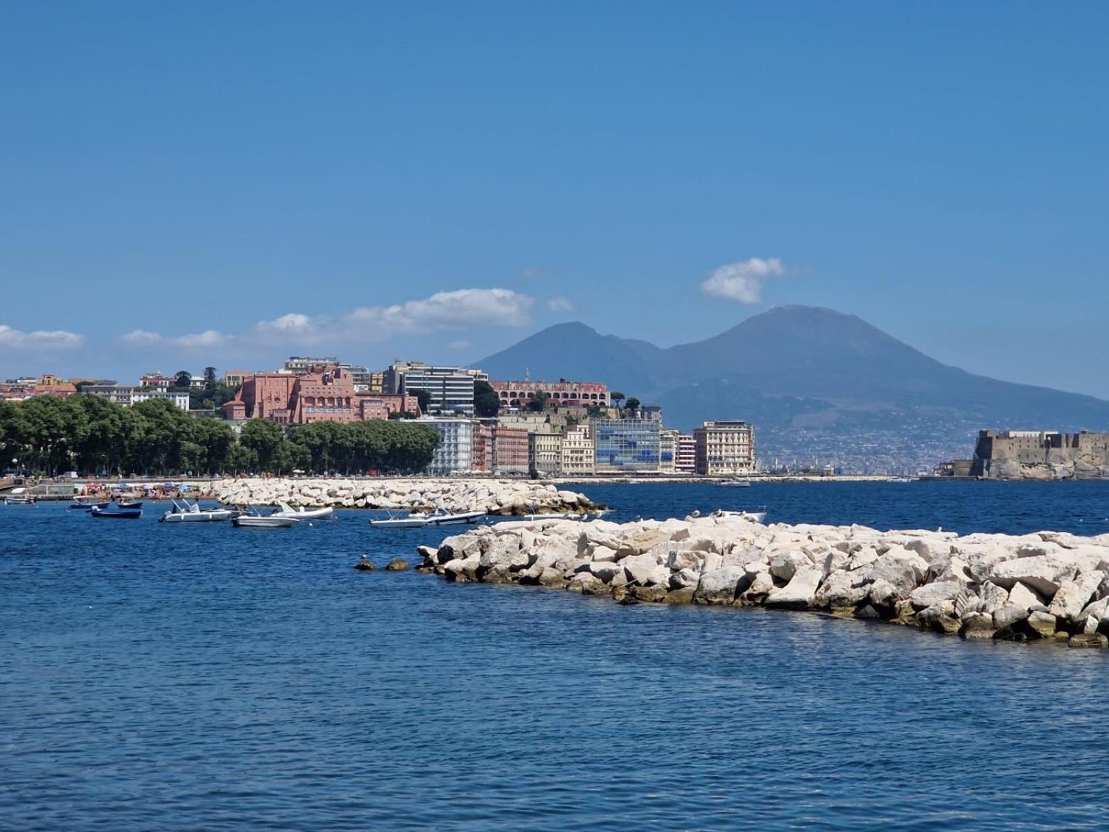 Suites Caracciolo Naples Exterior photo